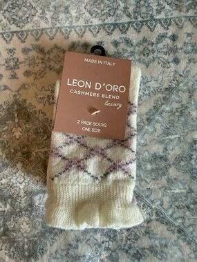Pink & Cream Cashmere-Blend Socks with Pink & Gray Diamond Pattern